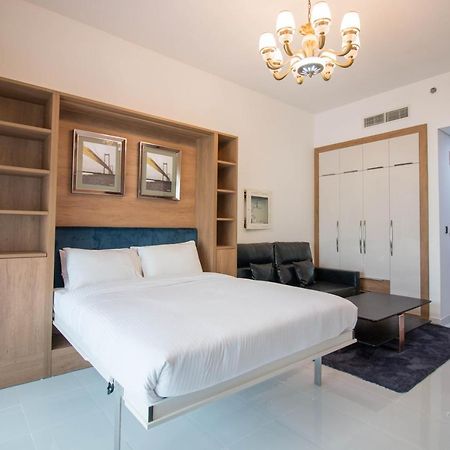 Furnished Studio, Close To All Amenties! - Resortz 11 Dubai Buitenkant foto