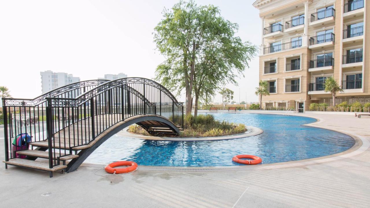 Furnished Studio, Close To All Amenties! - Resortz 11 Dubai Buitenkant foto