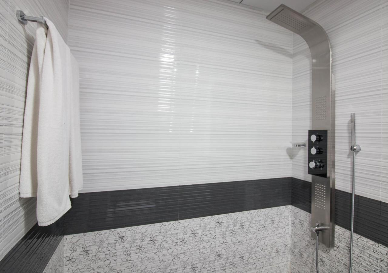 Furnished Studio, Close To All Amenties! - Resortz 11 Dubai Buitenkant foto